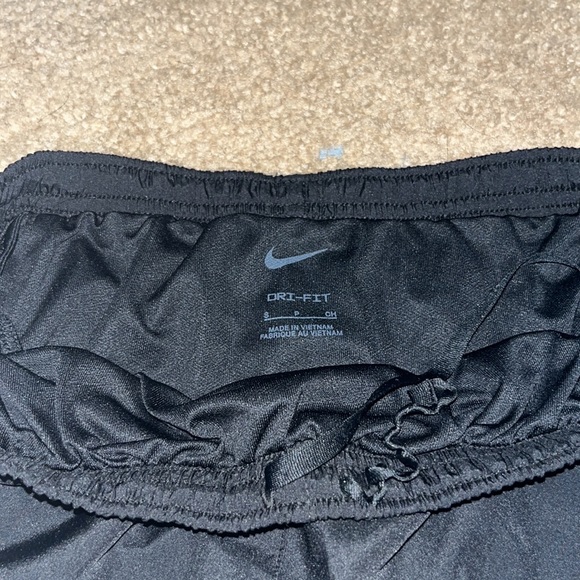 Nike shorts. SIZE: S - Picture 3 of 3